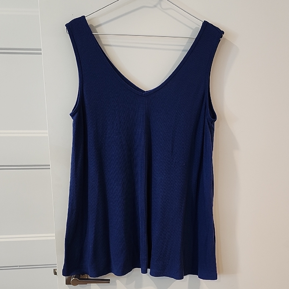 🔥 3/$25 🔥 Michel Studio Blue Sleeveless Relaxed Tank Top